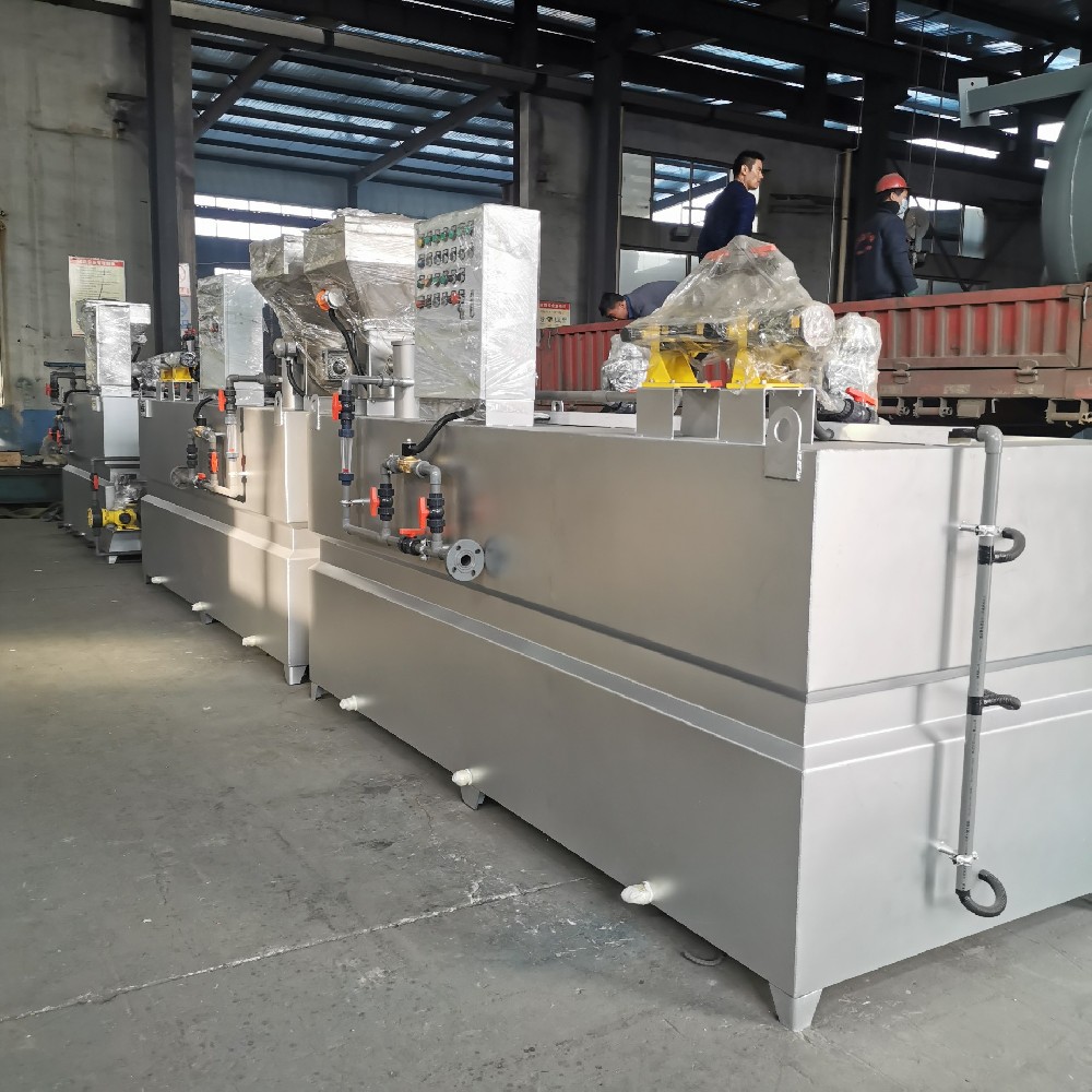 三腔式自动加药机